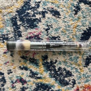 BRAND NEW IT Cosmetics Heavenly Luxe™ Complexion Perfection Brush #7
